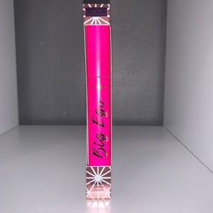 Tarte “Big Ego” mascara